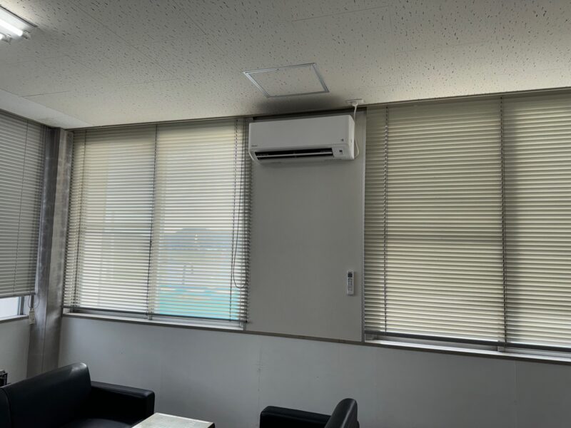 完成　上浦幌公民館1階事務室　室内機設置