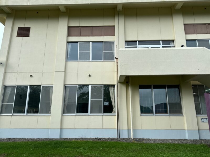 着工前　厚内公民館西面外部