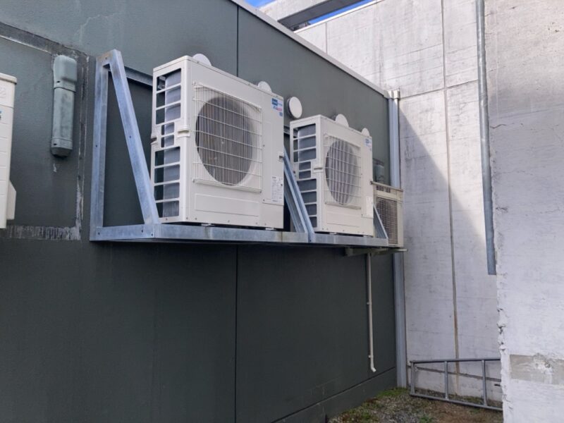 完成　【食堂エアコン】室外機