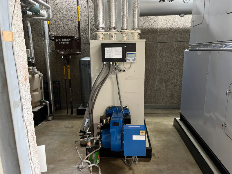 着工前 機械室 温水ボイラー