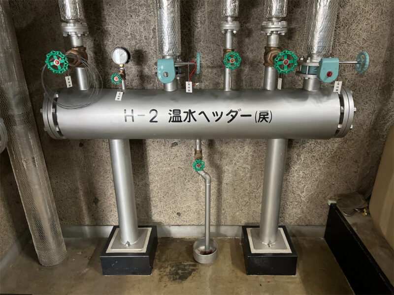 着工前 機械室 温水ヘッダー(戻)